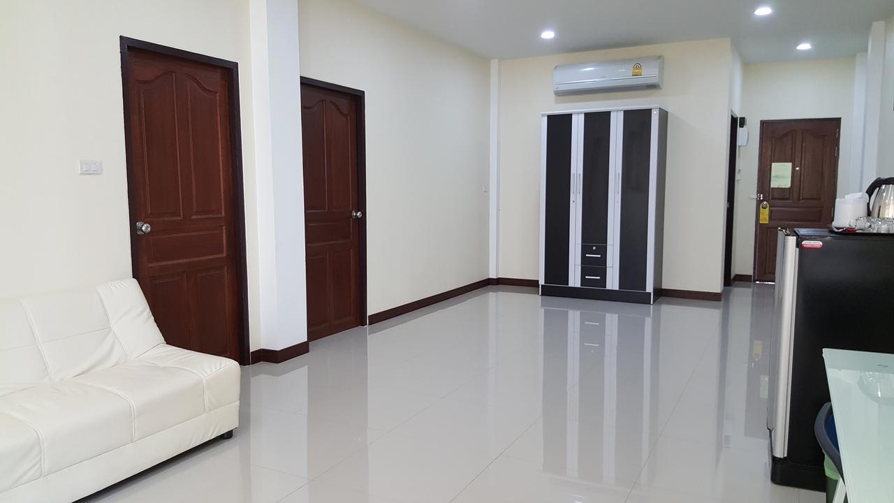 Charoensuk Grand Hotel Kabin Buri Exterior photo