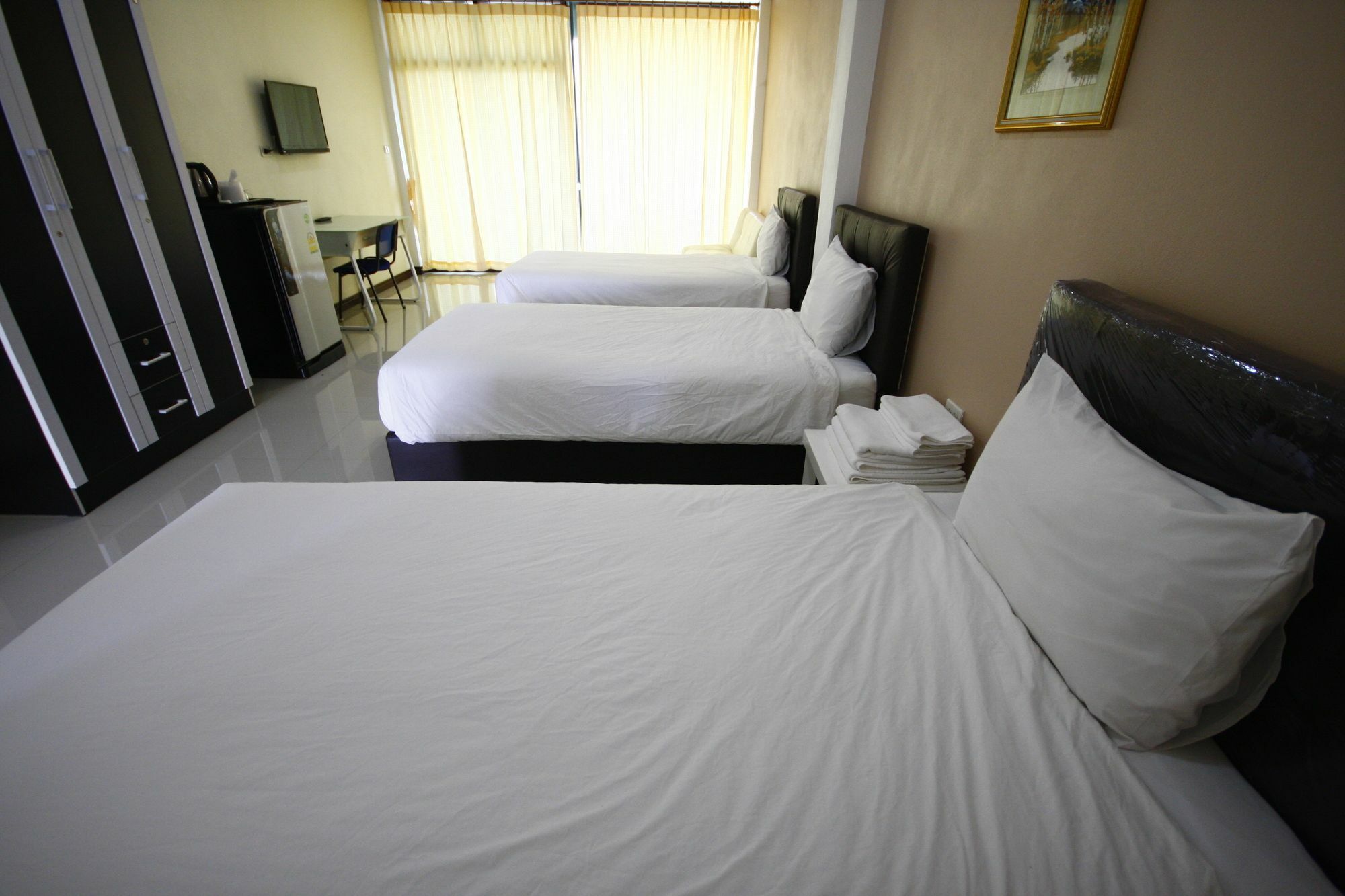 Charoensuk Grand Hotel Kabin Buri Exterior photo